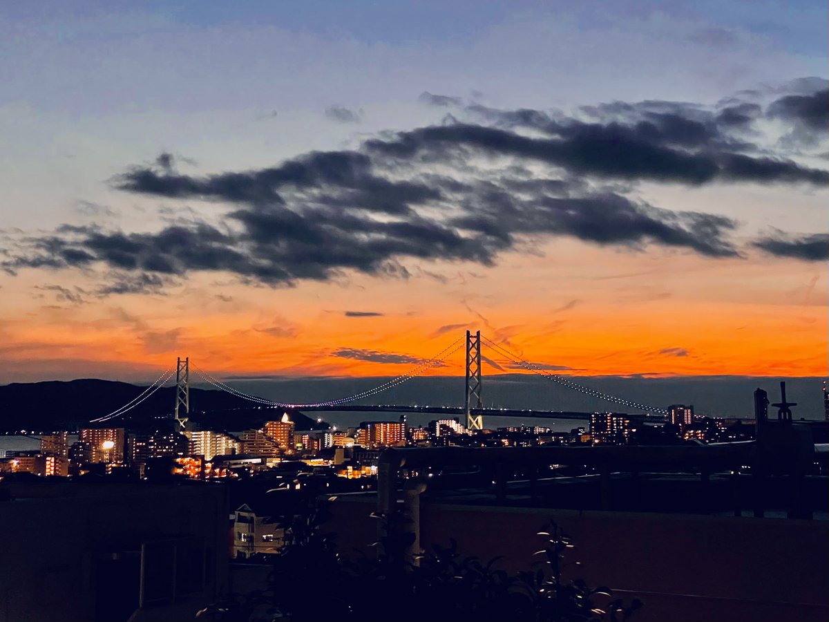 明石海峡大橋20240204 #iphone 
#明石 #明石海峡大橋 #夕焼 #akashi #bridge #sunset #chillday 
#bestjapanpics #wonderful_places  #beautifuldestinations #travelanddestinations #awesomepix  #travelingthroughtheworld #artofvisuals #discoverer 
#東京カメラ部 #tokyocameraclub #写真部