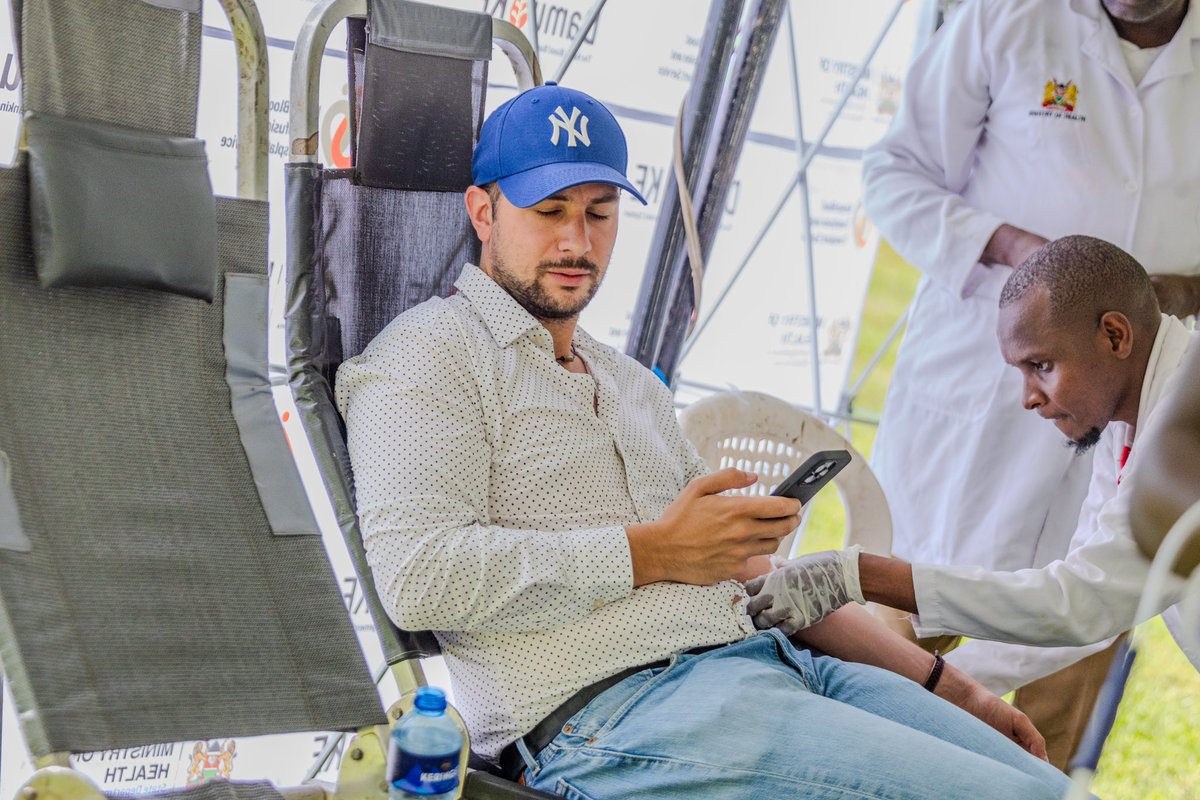 charlruto's tweet photo. Together with many selfless and intentional Kenyans we managed to collect over 50 pints of blood that will undoubtedly go a long in improving health and saving lives in emergency situations for many of those in need.
#BloodDonation #the30things #WeAreKenyanByBlood https://t.co/FTA2mquNEC
