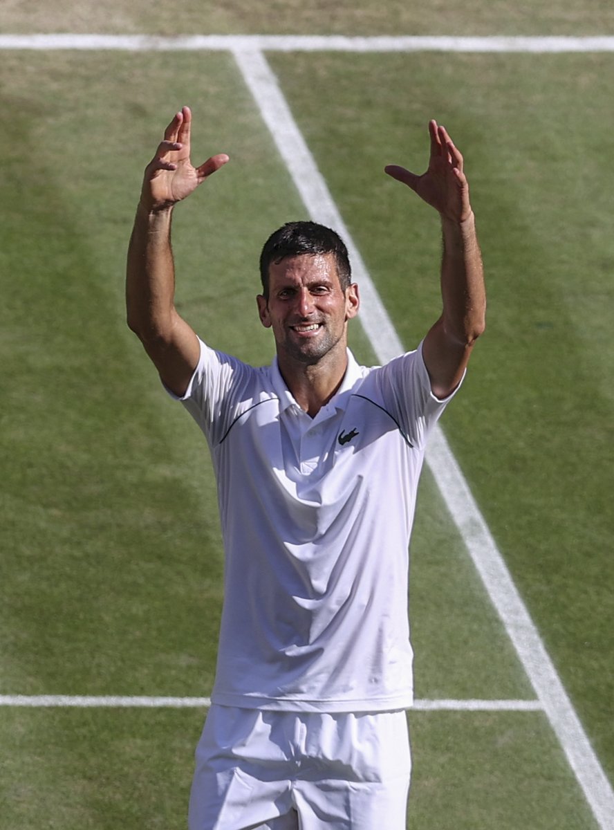 WeAreTennis's tweet photo. Novak Djokovic is the only male player to have a 80% + winning ratio on every surface π
π’ Grass: 85,82%
π΅ Hard: 84,75%
π Clay: 80,36%
(via @FS_Tennis1) https://t.co/kXKm391GVV