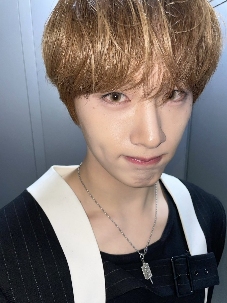 CIX_twt's tweet photo. 보조개 파티😄

#CIX #씨아이엑스 #현석 #윤현석 #서기 #막내 #FIX #픽스 #픽스내거 https://t.co/1lu0Xdo9dt