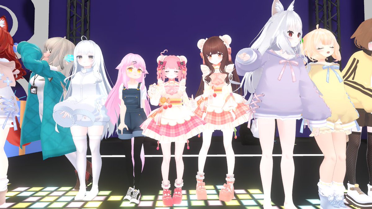 VRneko3mai's tweet photo. ０２月０３日(土曜日)
 【　#ColorfulParty #からぱり からぱりふぇす　】より2 
しっかり、めるもこてぇてぇだけは撮ってた罠|彡ｻｯ https://t.co/6vlfE6uskx