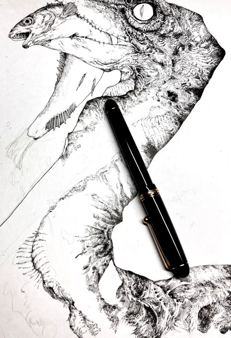 首の後ろの皮、上手くいった
歪みが多い部分は描くのが難しい分、上手くいくとカチッとはまる
#ペン画 #アナログ #イラスト 