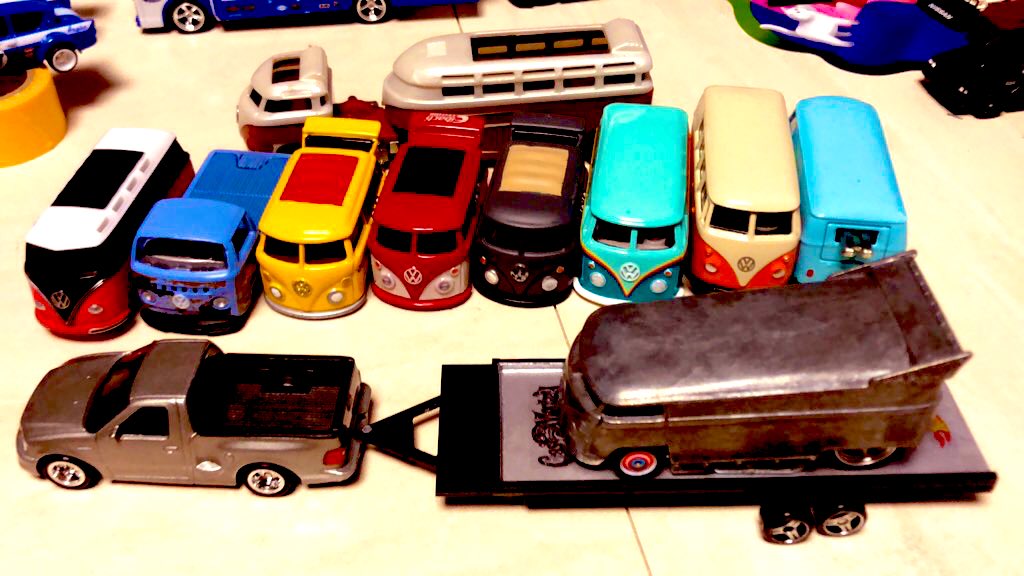 porschegmbh's tweet photo. #ホットウィール  #HotWheels  #Volkswagen  #dragbus 
HWドラバス、ケイシーのショップから帰ってきました
さすがケイシー！！ https://t.co/ycenHeEeHy