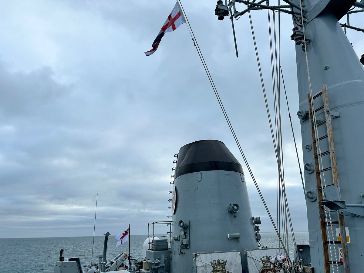 HMS Hurworth tweet media