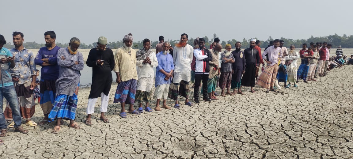 ৩০ জানুয়ারি, ২০২৪ তারিখে পোলের খাল জলমহালটি দখল মুক্ত করতে সাতক্ষীরায় এলাকাবাসীদের মানববন্ধন ও সমাবেশ।