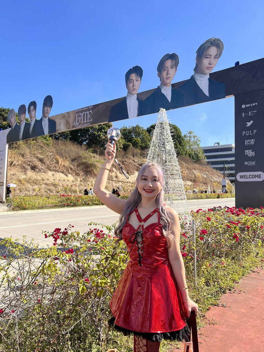 BTSamilee's tweet photo. The far travel, scorching heat, expenses, &amp; other challenges to attend Fate con was worth it after seeing your sensational performance.

Thank you for a surreal out of body experience @ENHYPEN_members I love you so much 🫶🏼 

Same date again next year, yeah?

#FATE_IN_NEWCLARKCITY https://t.co/dmtphoIChy