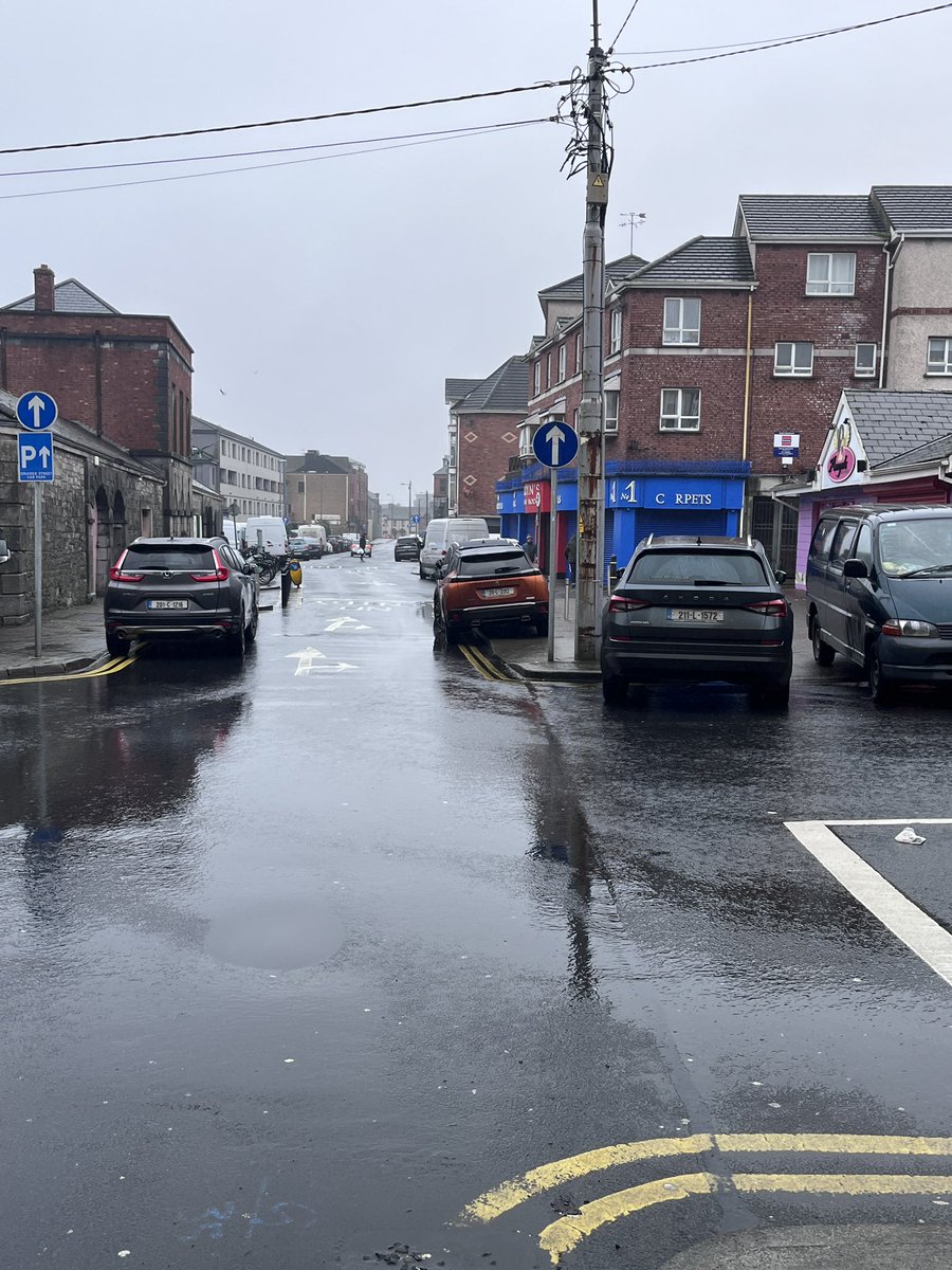 Wickham St and <a href="/TheMilkMarket/">Limerick Milk Market</a> yesterday morning. 

It just seems to be getting worse

<a href="/LimerickCouncil/">Limerick Council - Comhairle Luimnigh</a>