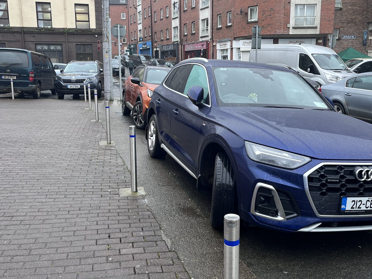 CommanderCronin's tweet photo. Wickham St and @TheMilkMarket yesterday morning. 

It just seems to be getting worse

@LimerickCouncil https://t.co/EIXLEhZkZs
