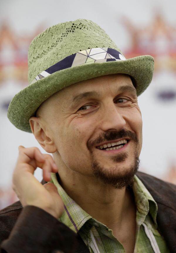 Happy Birthday 🎈 
#TimBooth 6️⃣4️⃣

#James - ‘Laid’

‘This room is on fire with passionate love
The neighbours complain about the noises above….’

youtu.be/0trh9Y598fM?si… via <a href="/YouTube/">YouTube</a>