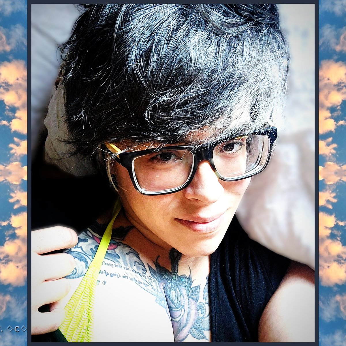 YWhiteWrites tweet media