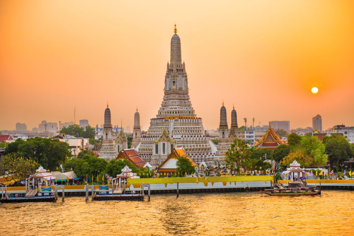 TravelAwan's tweet photo. Penasaran sama harga tiket Jakarta-Bangkok? Cek promo terbaru dari #GarudaIndonesia dan maskapai top lainnya! 🛫✨ Pesan jauh-jauh hari untuk dapetin harga terbaik. #TravelPromo #TiketPesawat

https://t.co/n6pPsO98XK https://t.co/Y8RDaiNqjj
