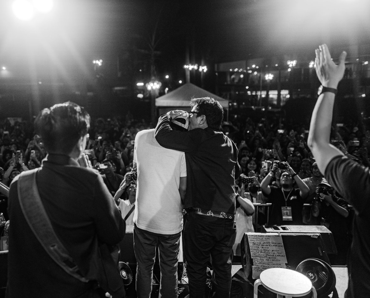ebedancel's tweet photo. Last night's show was full of love. Im still stuck in bed with a sore throat and body pains from singing and standing too long. Thank you for loving the songs still after all these years.

Ebe and Mitch, finally signing off

@eggcheeks https://t.co/pPJHFPYUxx