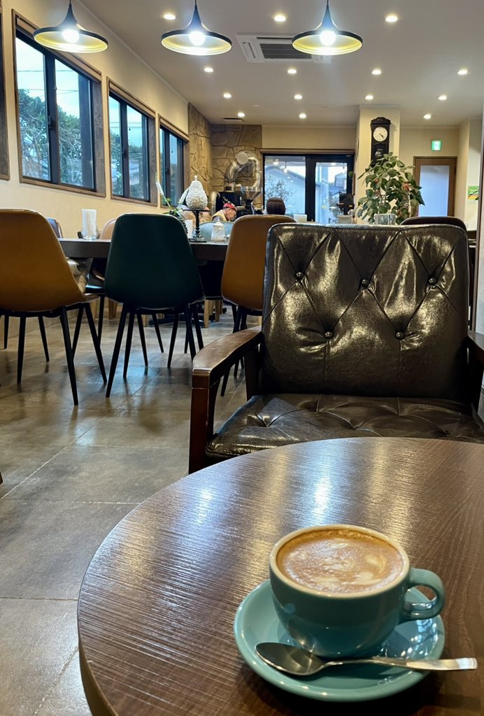 A_nagareboshi's tweet photo. 1人カフェ☕️
#COFFEE山椒小路
#ラテアート
#FREEWi-Fi https://t.co/ysVBUwEAwY
