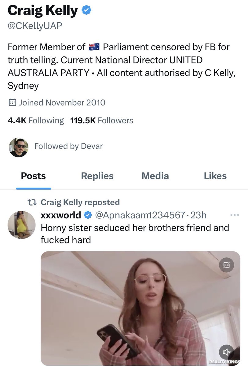 Looks like Craig Kelly, former UAP MP, is finally promoting someone getting jabbed.