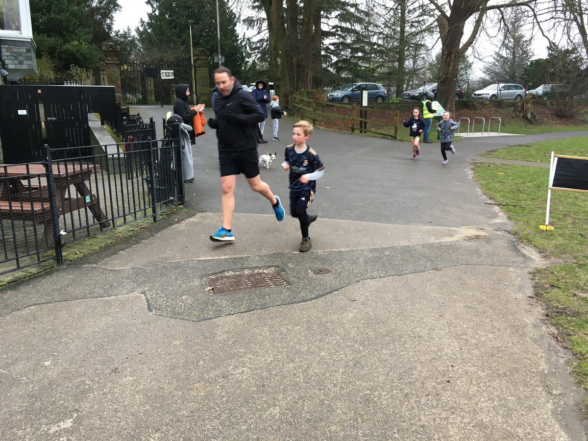 With the rain nipping at our heels, 34 runners ran two laps of Fitz Park in Keswick. Thomas finished first, gaining a PB of 7:39–one of five PSs today. There were 13 girls and 21 boys running today. #loveparkrun #parkrunfamily #juniorparkrun