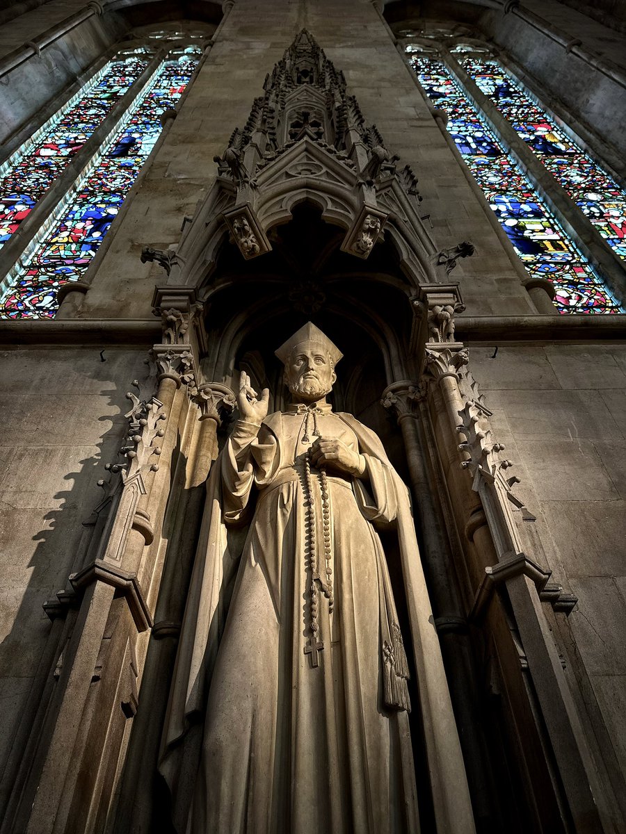 •Statue of St Philip Neri inside Arundel Cathedral
#StoneworkSunday 
 #StainedGlassSunday