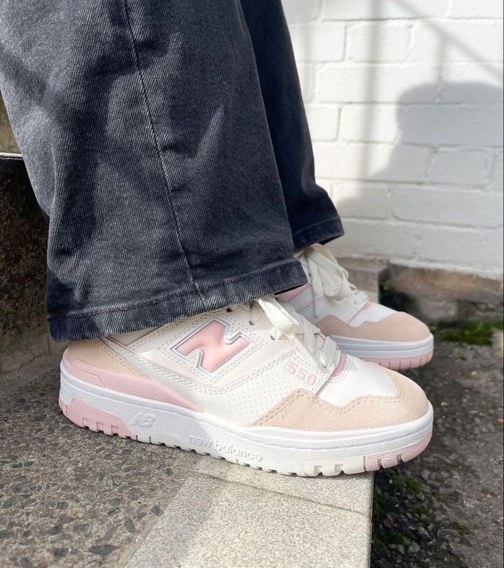 Noonillion's tweet photo. New Balance 550 | نيو بالانس https://t.co/8ONqT1ZXZM