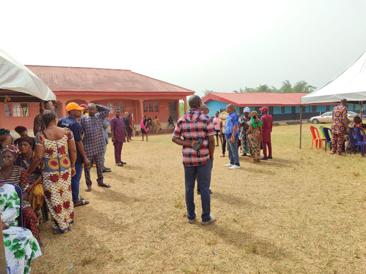 dav_owei's tweet image. From the Ward Collation Centre, Aibiokunla Ward 2, Orhionmwon LGA, Edo State, the people are prepared for the Ward Ad-hoc Delegates Congress.
#SupportPDP #Edo2024