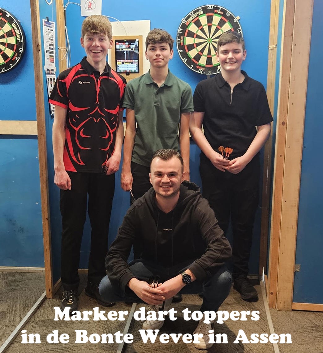 MarkerNews's tweet photo. Marker dart toppers in de Bonte Wever in Assen
๐ฏ tijdens de TOTO Dutch Open Darts ๐ฏ
https://t.co/ckY6SQYBUf #Marken #Assen #TOTODutchOpenDarts #DutchOpenDarts @FlyingBearsDart #FlyingBears #darten #darttoernooi @uncledomie @Vlooky @Flying_Bears_2 @DOdarts #dodarts #darts https://t.co/pP9pczJSeZ