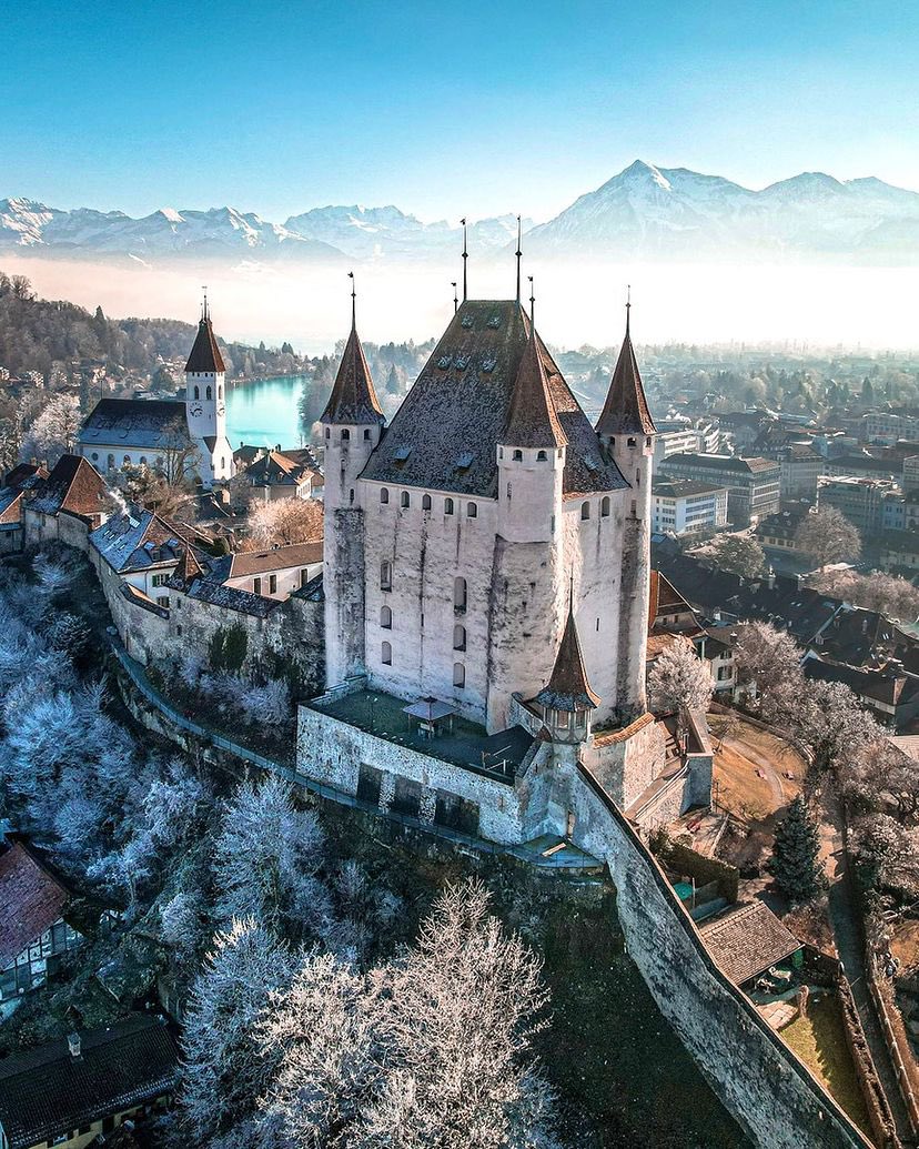 Explorethewurld's tweet photo. Thun, Switzerland🇨🇭 

📸:@world_walkerz https://t.co/unyYVfwJJr