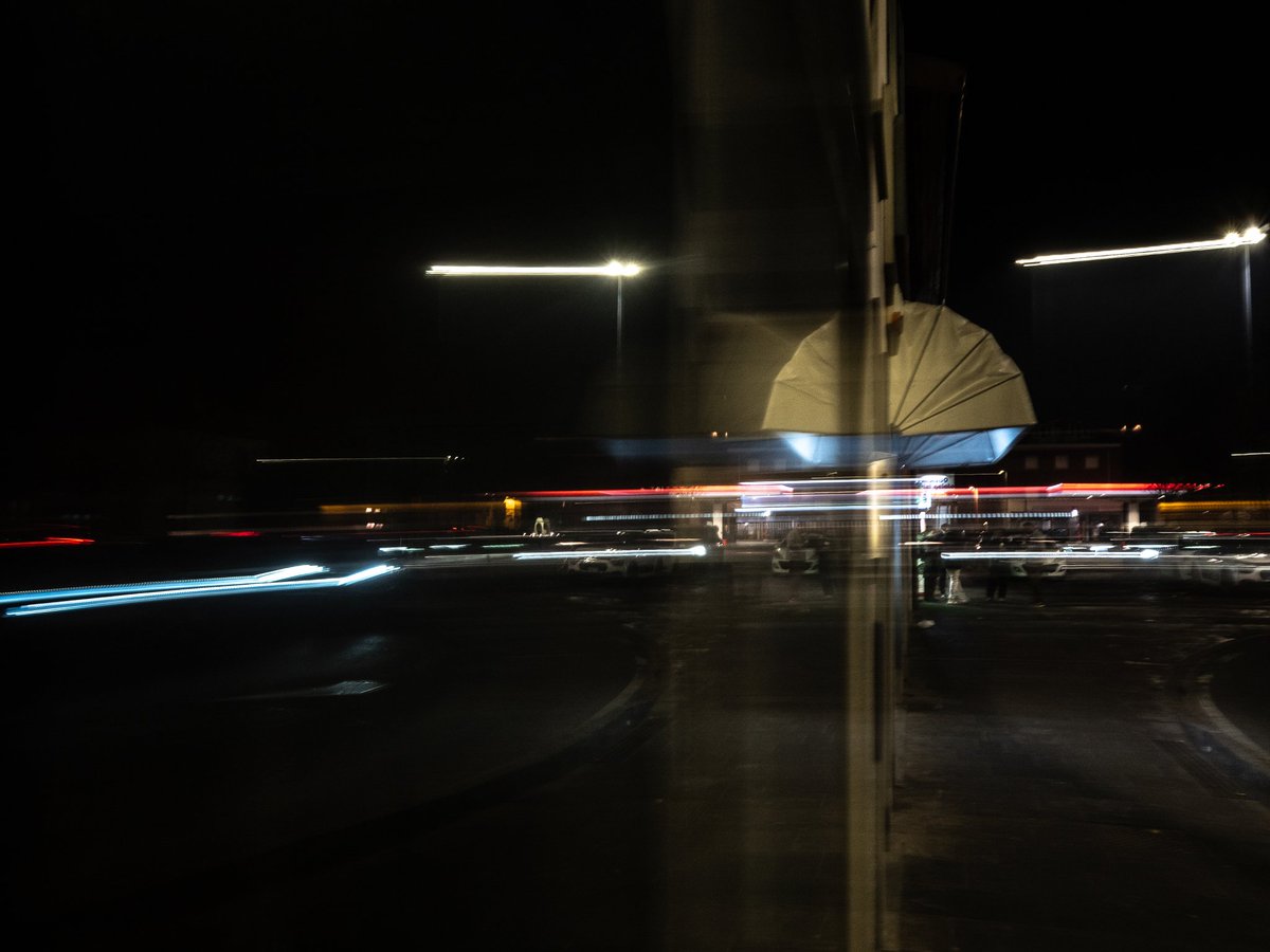 parentesi_erre's tweet photo. Qua sto cercando di capire se converrà caricare tutto su ig, Threads o x o nulla. #Seriate #nightphotography https://t.co/718mvVu9vb