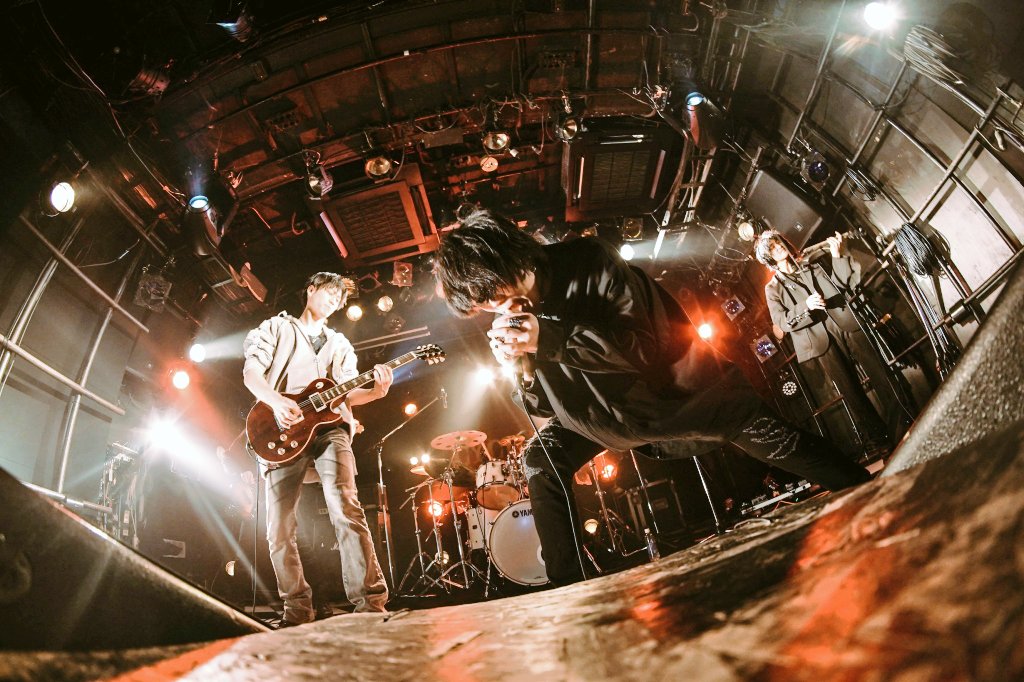 2/1 SHIBUYA CYCLONE  

足を運んでくださった皆様、ありがとうございました。

今回も、バンドとしての成長、新たな課題等が見出だせたステージだったと思います。

引き続き、ステージで存分にエネルギーを放出しますので、よろしくお願いいたします。

#ammonight
#SHIBUYACYCLONE