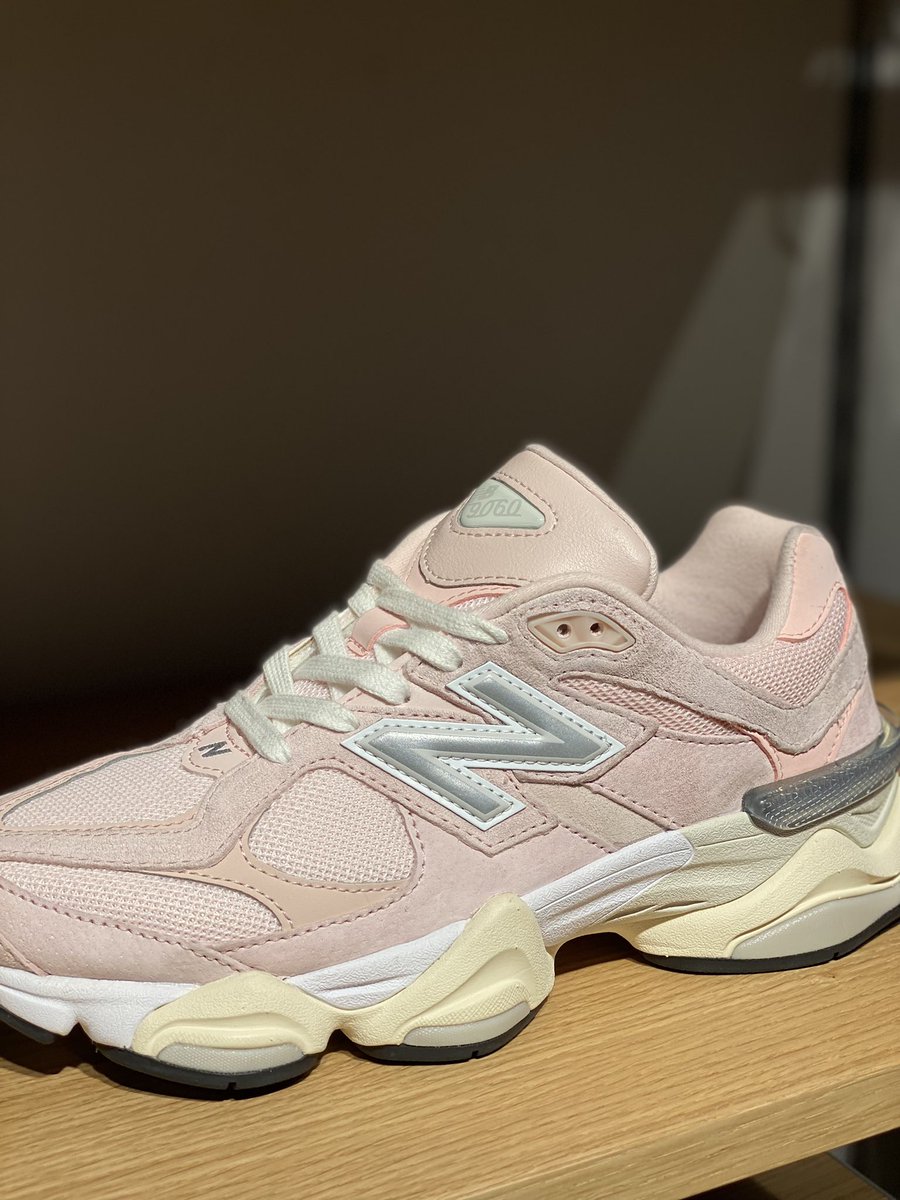 Noonillion's tweet photo. New Balance 9060 | نيو بالانس
السعر 988 ريال شامل https://t.co/jApv5Aj4I2