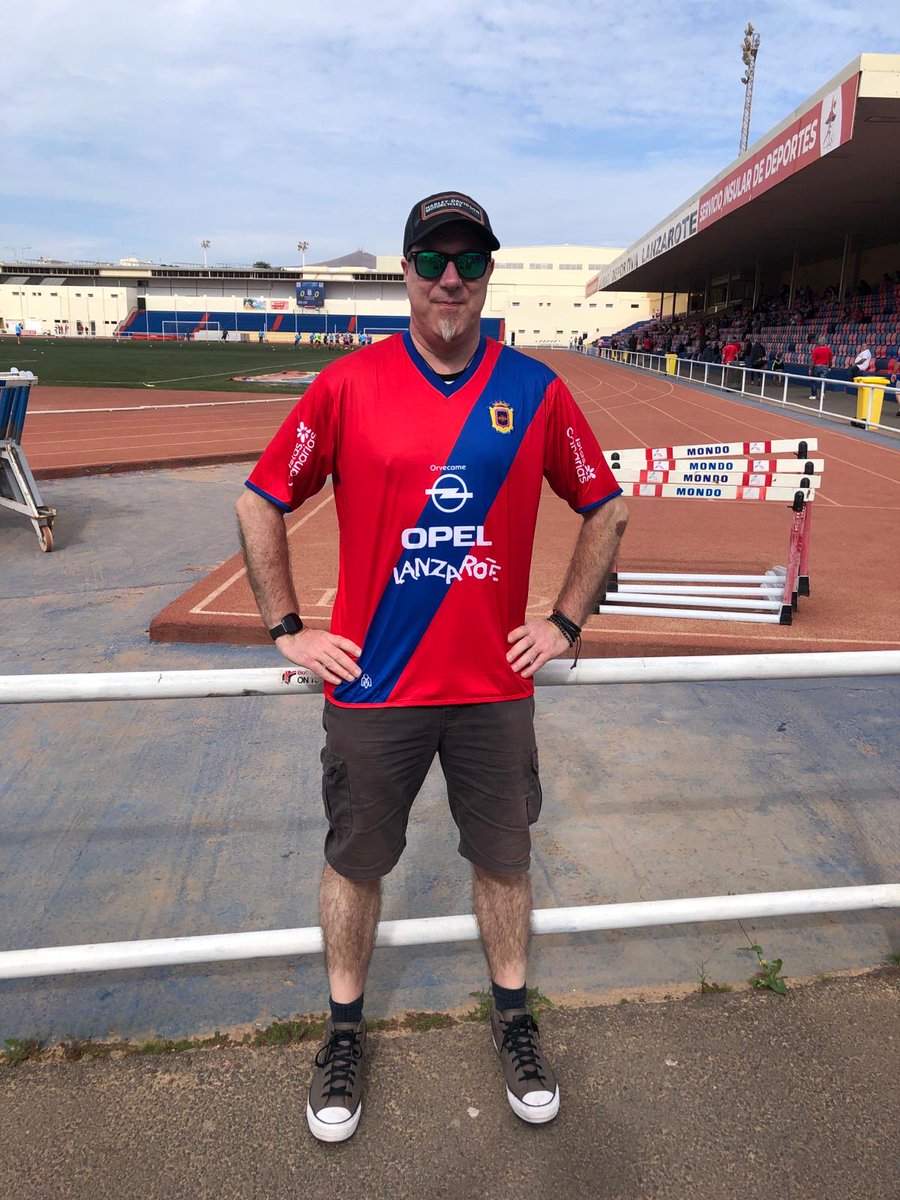 Singerist's tweet photo. At the home of football (Lanzarote edition). https://t.co/jsBF9wWCT7