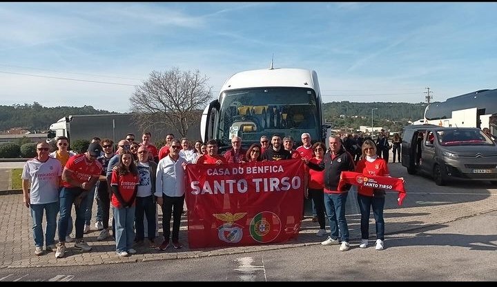 slbamadora's tweet image. O Norte em força a caminho do santuário da luz!🔴⚪🦅🙌
#CasasdoBenfica #SemprePeloBenfica #rumoao39