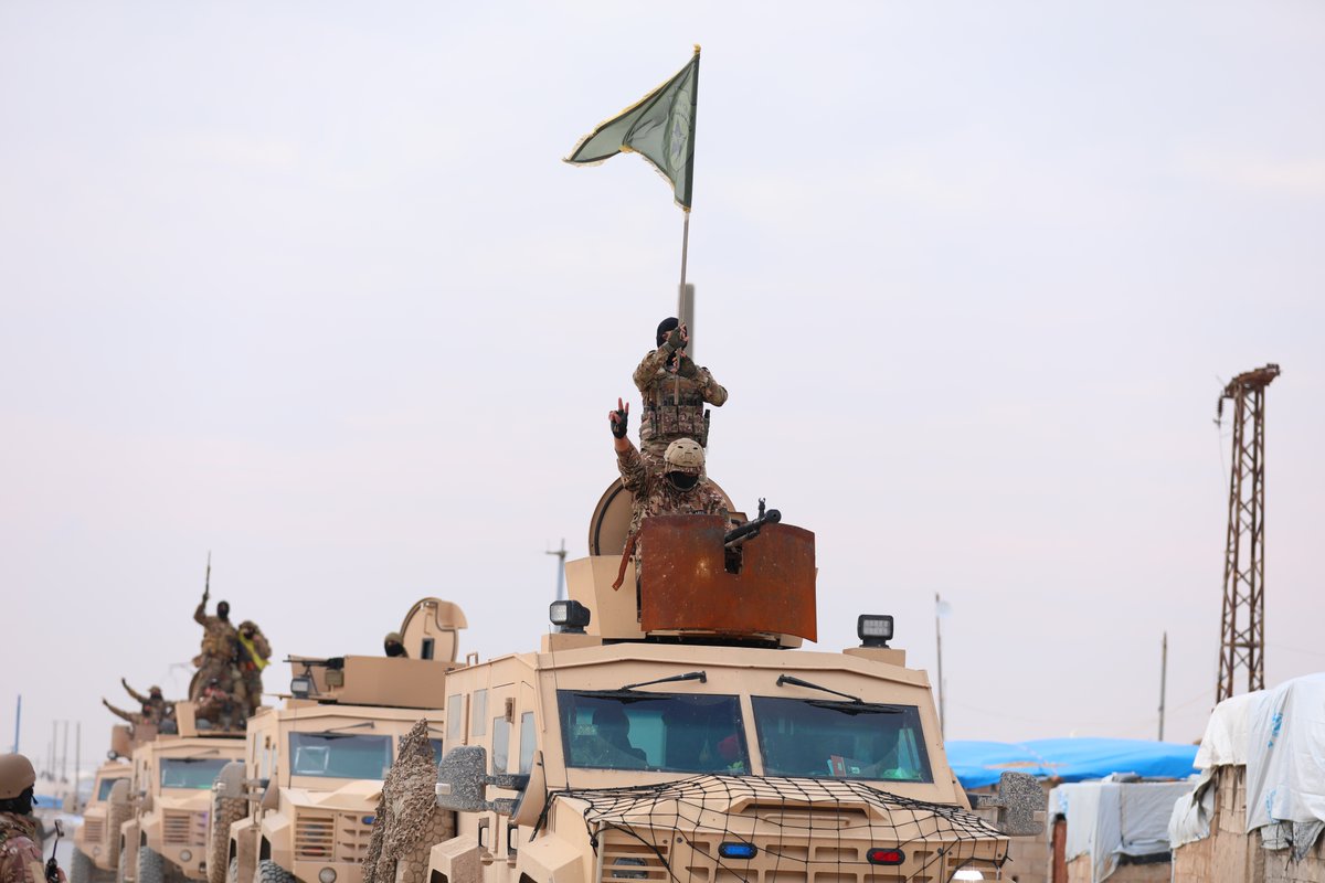 farhad_shami's tweet photo. #SDF
#KOMANDOS
#YAT
#YPJ
#ASAYIŞ
#NoISIS, #alHawl, #Security https://t.co/VCXV18bSH2