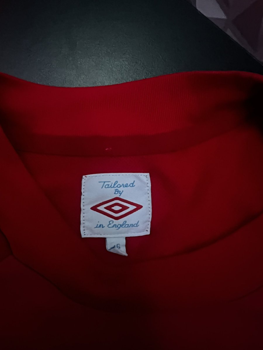 kithub2024's tweet image. England 2009/10 away shirt 😍😍 link in bio