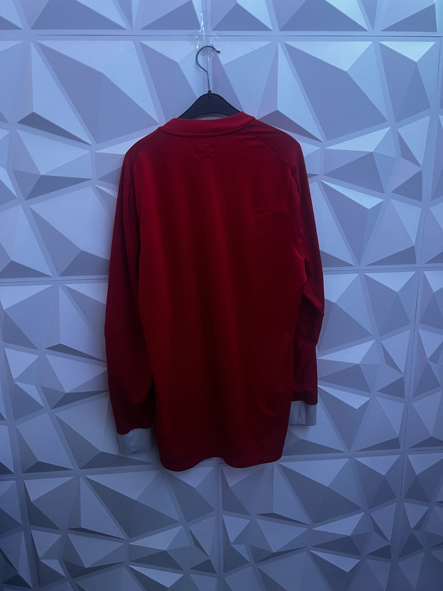 kithub2024's tweet image. England 2009/10 away shirt 😍😍 link in bio