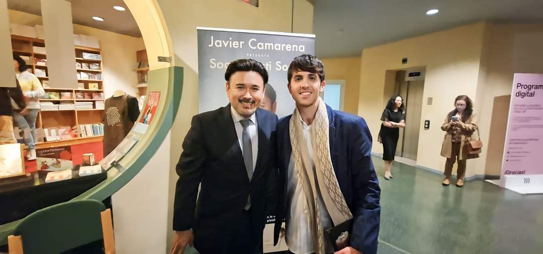 Luislarsson's tweet photo. Gran noche de lírica en el @Maestranza con @tenorjcamarena en el final de su gira #sogno https://t.co/f7FJtwXcGs
