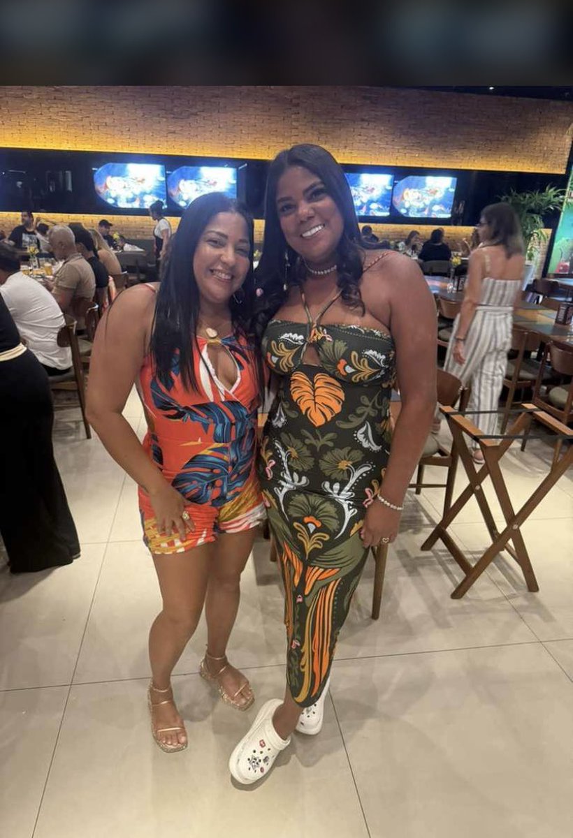 diamante_simone's tweet photo. Flash de ontem no jantar maravilhoso dessa musa! ❤️ https://t.co/Lpca2H2BOj