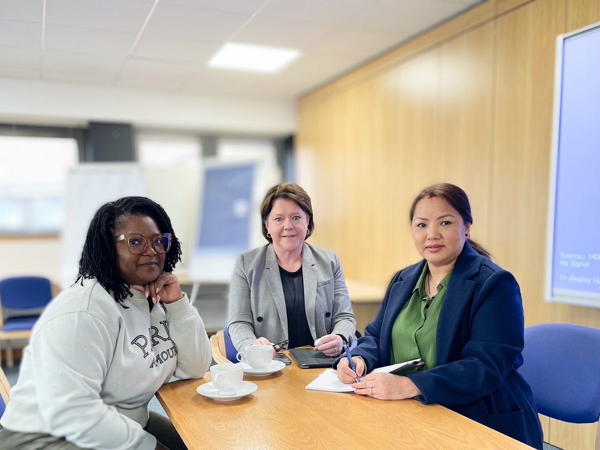 Poonamgrg1912's tweet photo. Today is World Cancer Day – a global day to raise awareness and take action against cancer . Myself &amp; my fellow ambassador @EffieBlankson met our MP . Thank you to MP Dame Maria Miller @MariaMillerUK for supporting the smoking age of sale legislation . https://t.co/wtCFwy0eEe