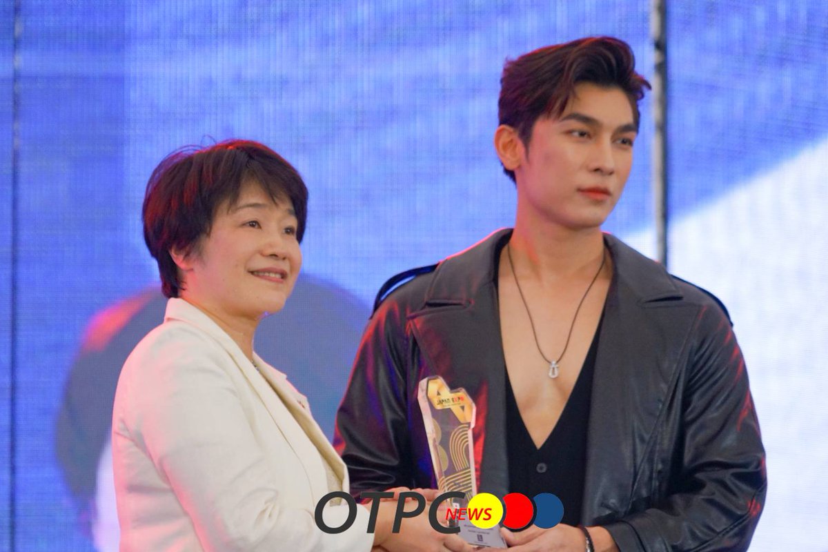 otpcnews's tweet image. ขอแสดงความยินดีกับ "มิว ศุภศิษฎ์" ที่ได้รับรางวัล JAPAN EXPO THAILAND AWARD 2024 สาขา JAPAN EXPO ACTORS AWARD รางวัลนักแสดงผู้มีความเชื่อมโยงไทย-ญี่ปุ่น

#MewSuppasit #มิวศุภศิษฎ์
#JAPANEXPOTHAILANDAWARD2024
#JAPANEXPOTHAILAND2024