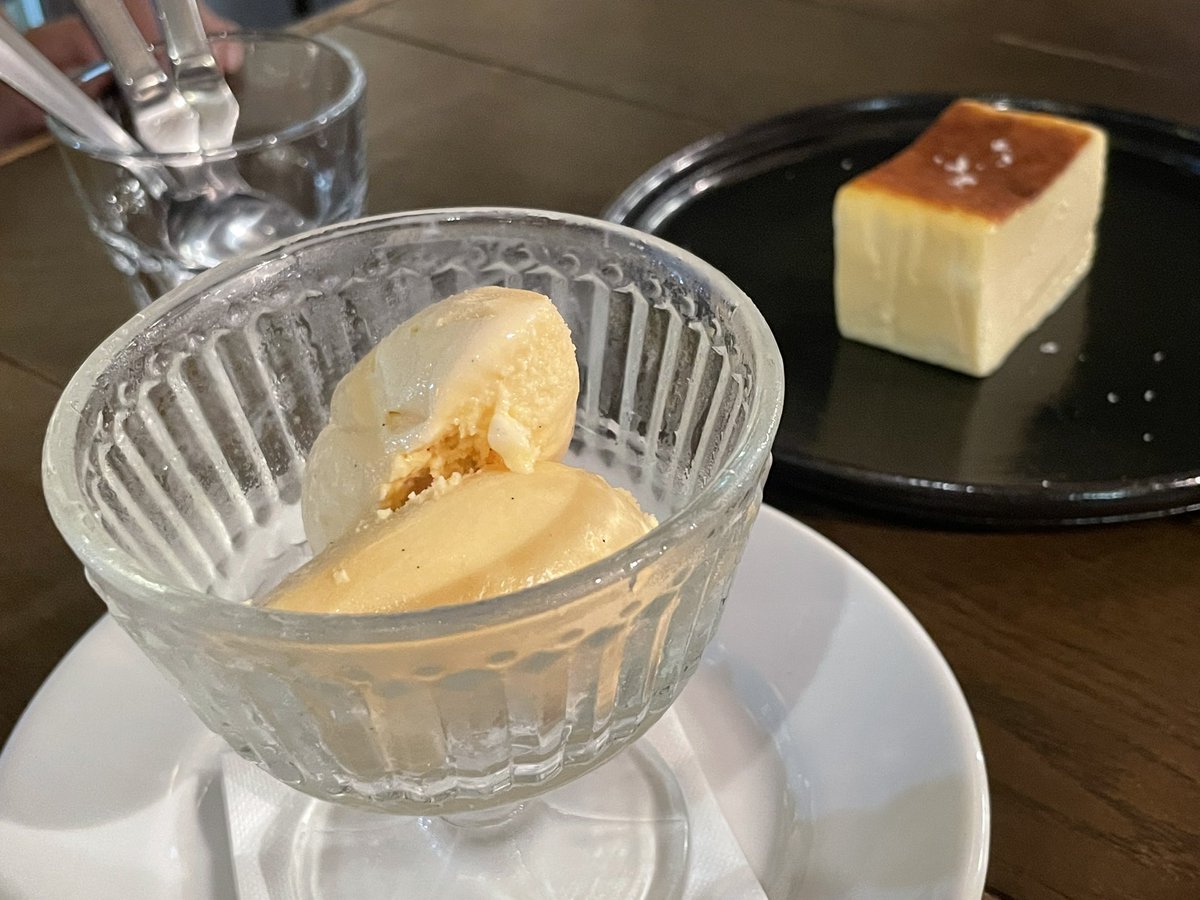 natsmy723's tweet photo. 県産はちみつのアイス
月桃のチーズケーキ
9品+5ドリンクいただきましたー!
#なっつみーと沖縄
#BACAR https://t.co/QzJoCV5g9i