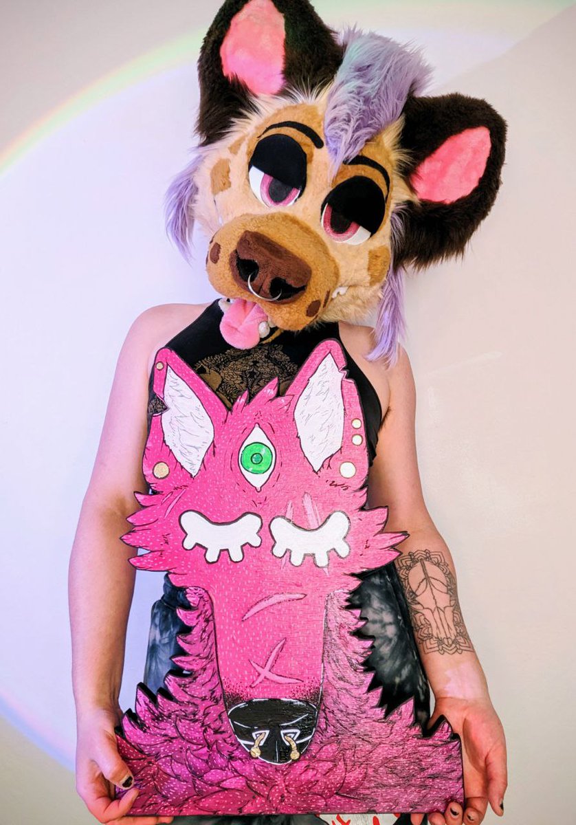 YeenMusk's tweet photo. 📌
Yo! I'm Dutch! 
✨ The average gay hyena drawer ✨

This account has a mix of SFW &amp; NSFW art. I also now have a public TOS for myself &amp; clients.
DMs are open if you have questions!

👇 Links, Queue, and more:
https://t.co/FHyByP4yfR
👇 TOS:
https://t.co/dDQ9VLcHBS

💜💜💜 https://t.co/abjH9r6eNZ
