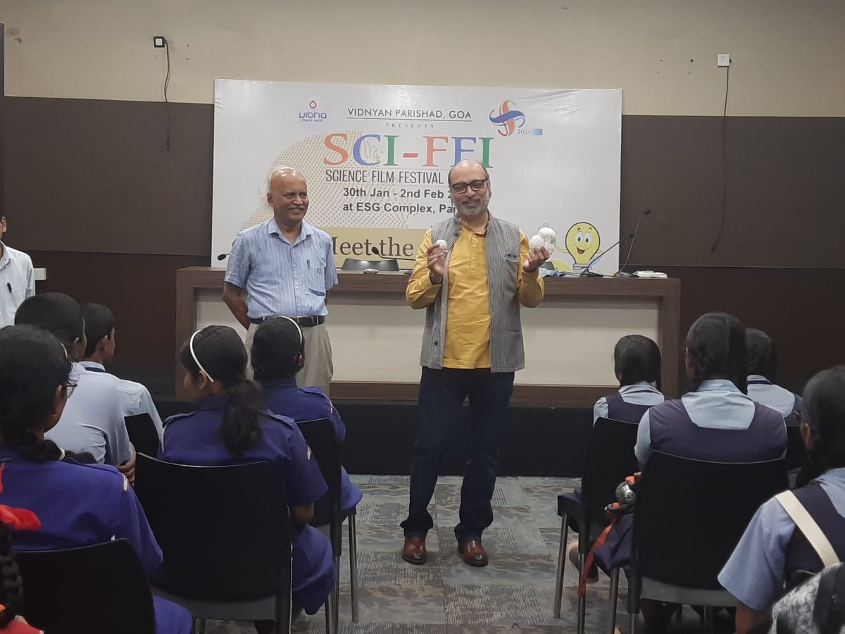 ncaor_goa's tweet photo. Dr. Rahul Mohan @Rahul_Mohan_GOA invited as expert in 'Meet the scientist' session during #SCIFFI 2024. Students were thrilled to attend the interactive session, where Dr. Rahul emphasized the importance of Polar Regions.
@moes https://t.co/WRMzaBIO0J