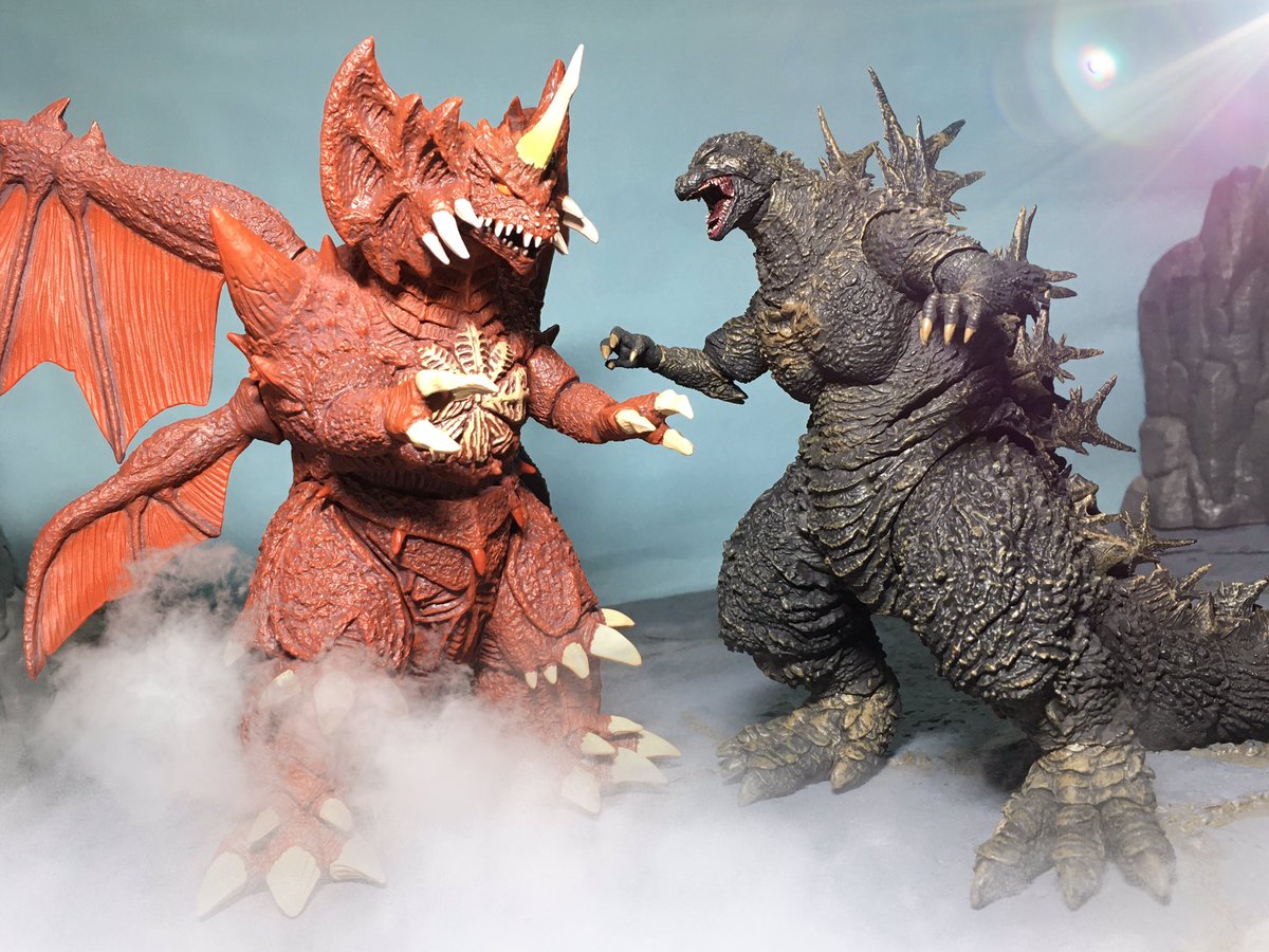 夜のフィギュア撮影会 お題『フリー』 マイゴジVSデストロイア（尻尾 