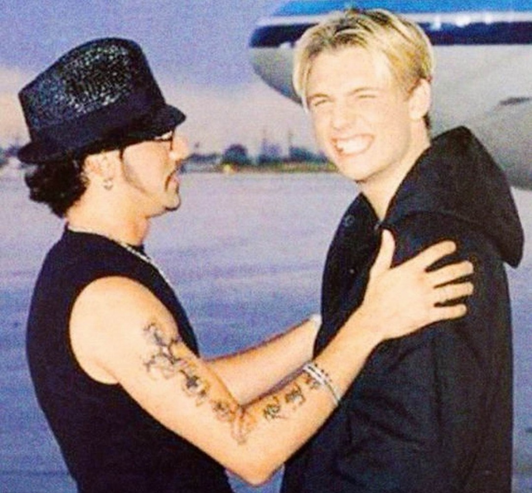 BSBFanForum's tweet photo. Belated Happy Birthdays, AJ @AJ_McLean &amp; Nick @NickCarter! #AJMcLean #NickCarter #BackstreetBoys https://t.co/naRotfl8Hq