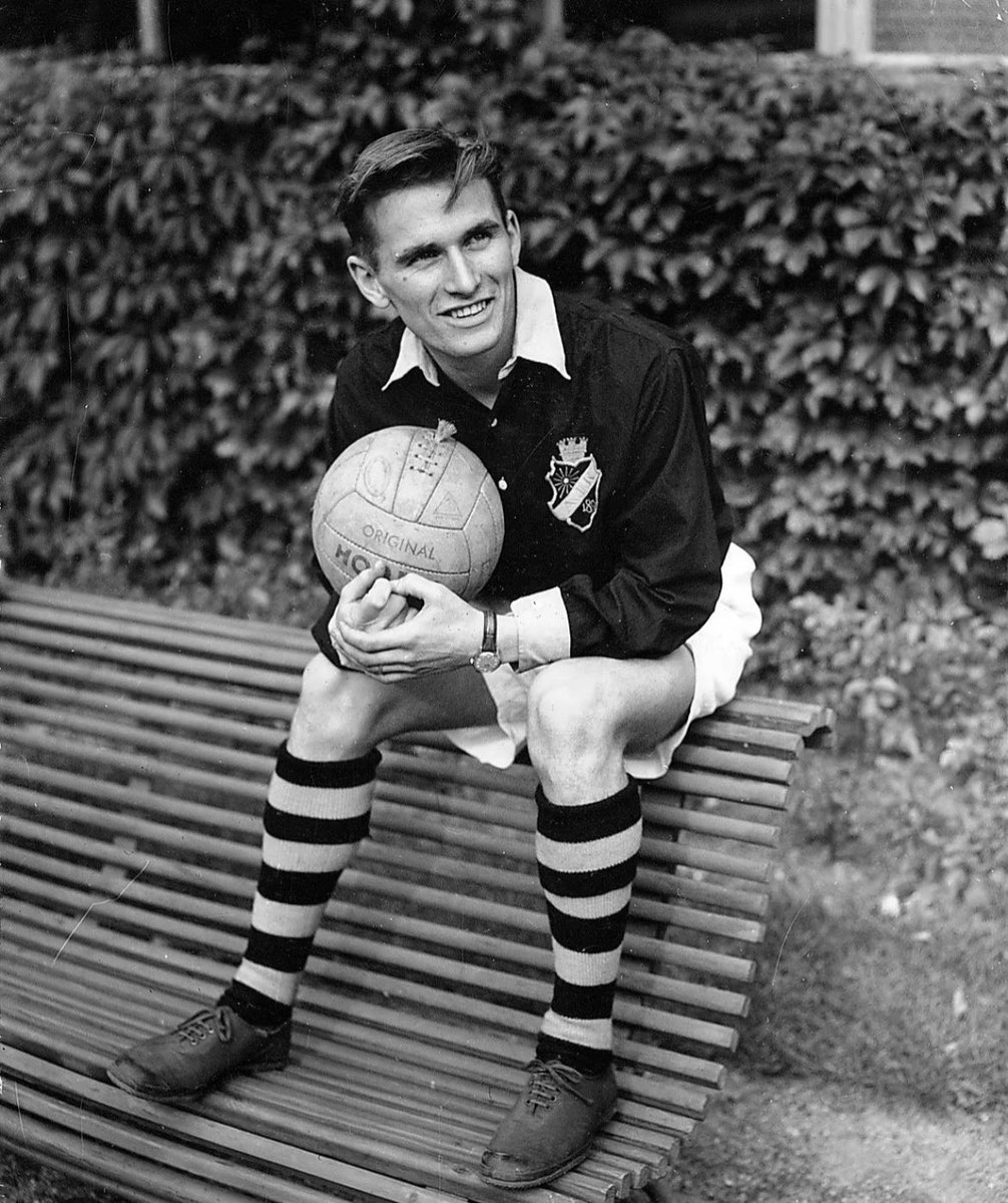 voshans's tweet image. In memoriam Kurt #Hamrin (89)…
#Juventus #Padova #Fiorentina 
#ACMilan #Napoli #IFKStockholm