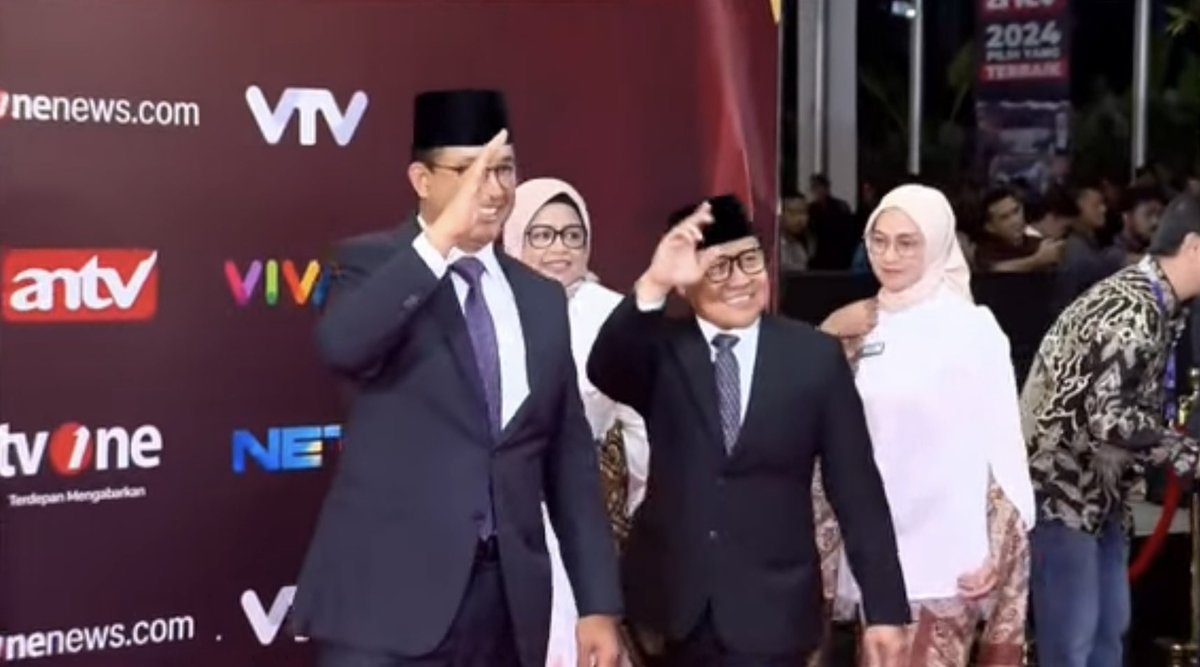 itoldusmile's tweet photo. We are doing great by make it to the Indonesian’s Trending 🥳🥳
Keep dropping the tag ❣️
ABAH ANIES ROCKS DEBAT CAPRES
#AForEvery1
#AniesFinalStage
#debatcapres2024
#DebateFinal8 https://t.co/cYF30056yg