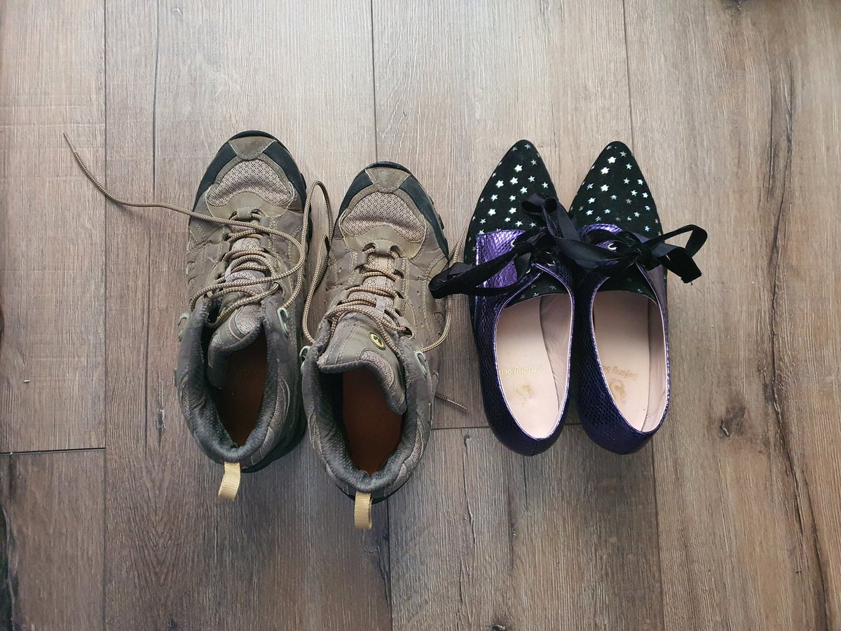 Quién juzgue mi camino, le presto mis zapatos.
Whoever judges my path, I lend him my shoes.
#liderazgo #LeadershipMatters #path #Shoes