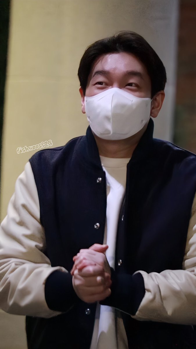 fishwoos328's tweet photo. 240204 오페라의 유령 #조승우 
조승우 대구 총막 퇴근길

그저 천사 ㅜㅜ
평생 잊지 않을게요🫶 https://t.co/19aODfVL2n