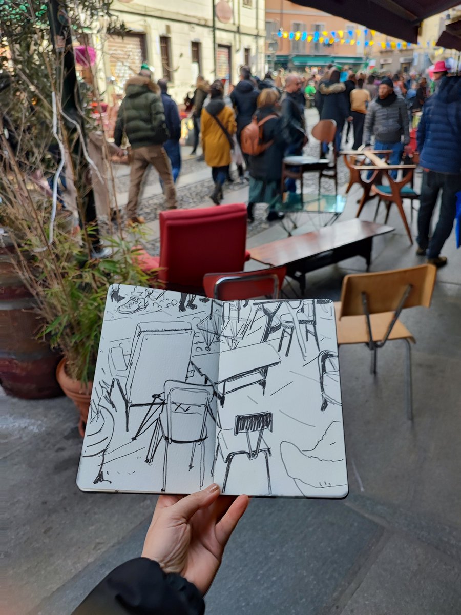 「カーニバルでUrban sketch 楽しかった」|ワダシノブ「いいかげんなイタリア生活」発売中！のイラスト