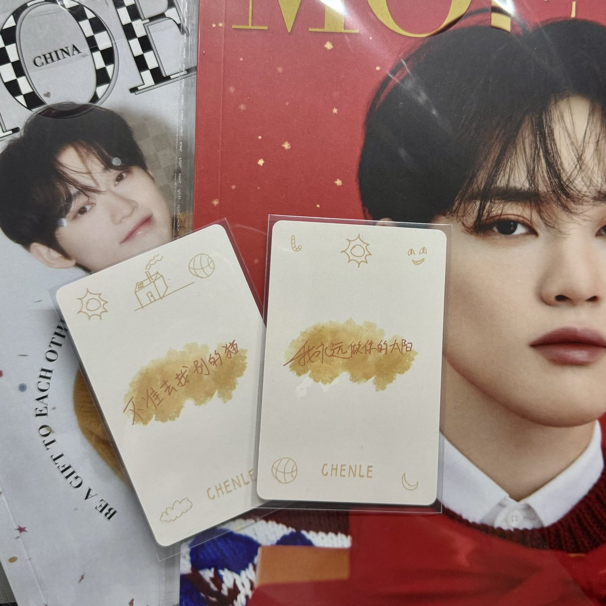 cheryleezx's tweet photo. 뒤면도 귀엽다 🥰🥰🥰 https://t.co/LnJ24Lho9B