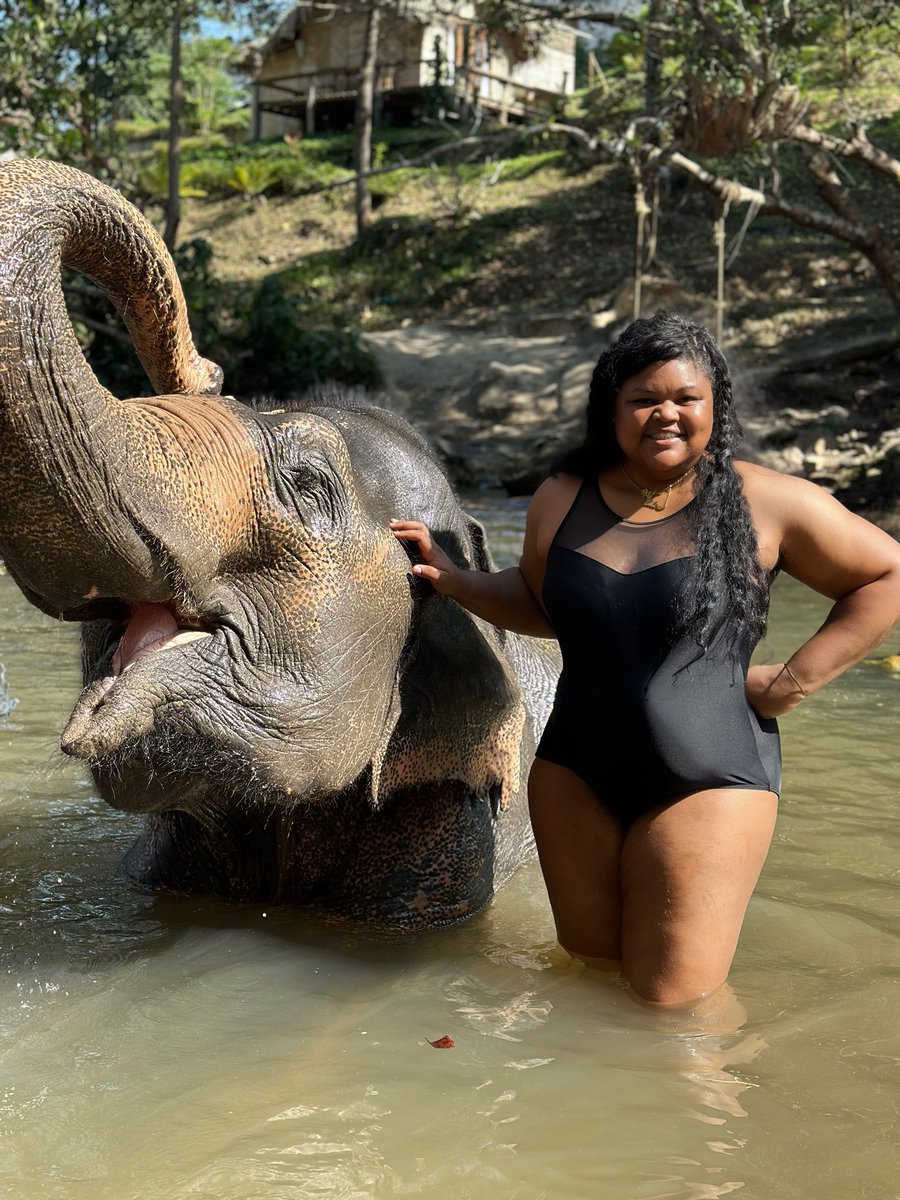 TayaSimmons's tweet image. Sabr + Gratitude #getshotbyagirl