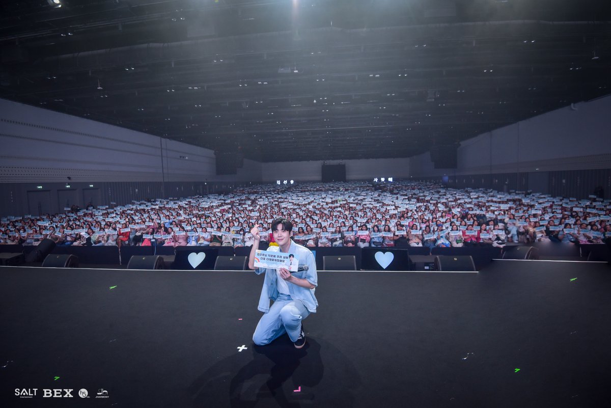 BEX_Concert's tweet photo. 💌 ขอบคุณแฟน ๆ ชาวไทยทุกคนที่มาเติมเต็มสีสันร่วมกับพี่ซอนในงาน 2024 KIM SEONHO ASIA TOUR in BANGKOK <Color+Full>🖌️🎨

หวังว่าทุกคนจะมีสีสันในชีวิตเพิ่มขึ้นไปอีก 508% 🤟🏻
แล้วพบกันใหม่นะคะ 🩷💛🩵

#KIMSEONHO #김선호 #2024KIMSEONHOASIATOURinBANGKOK
#ColorFull_in_BKK #BEX https://t.co/sPWWnyk5ky