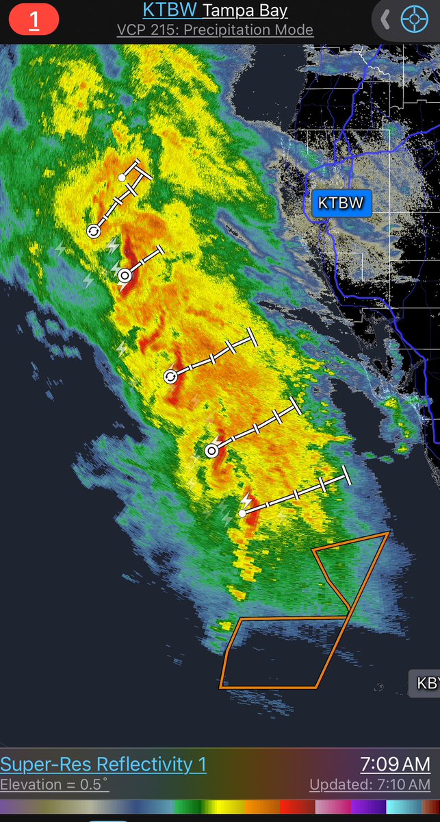 @FloridaTechAMS Fascinating complex thunderstorms over the eastern GOM this morning approaching the Florida west coast. All of the cells are rotating. El Niño providing quite the winter show this year.
